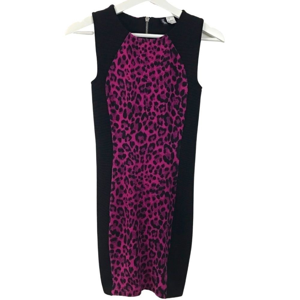 Divided H&M pink‎ leopard print & black mini